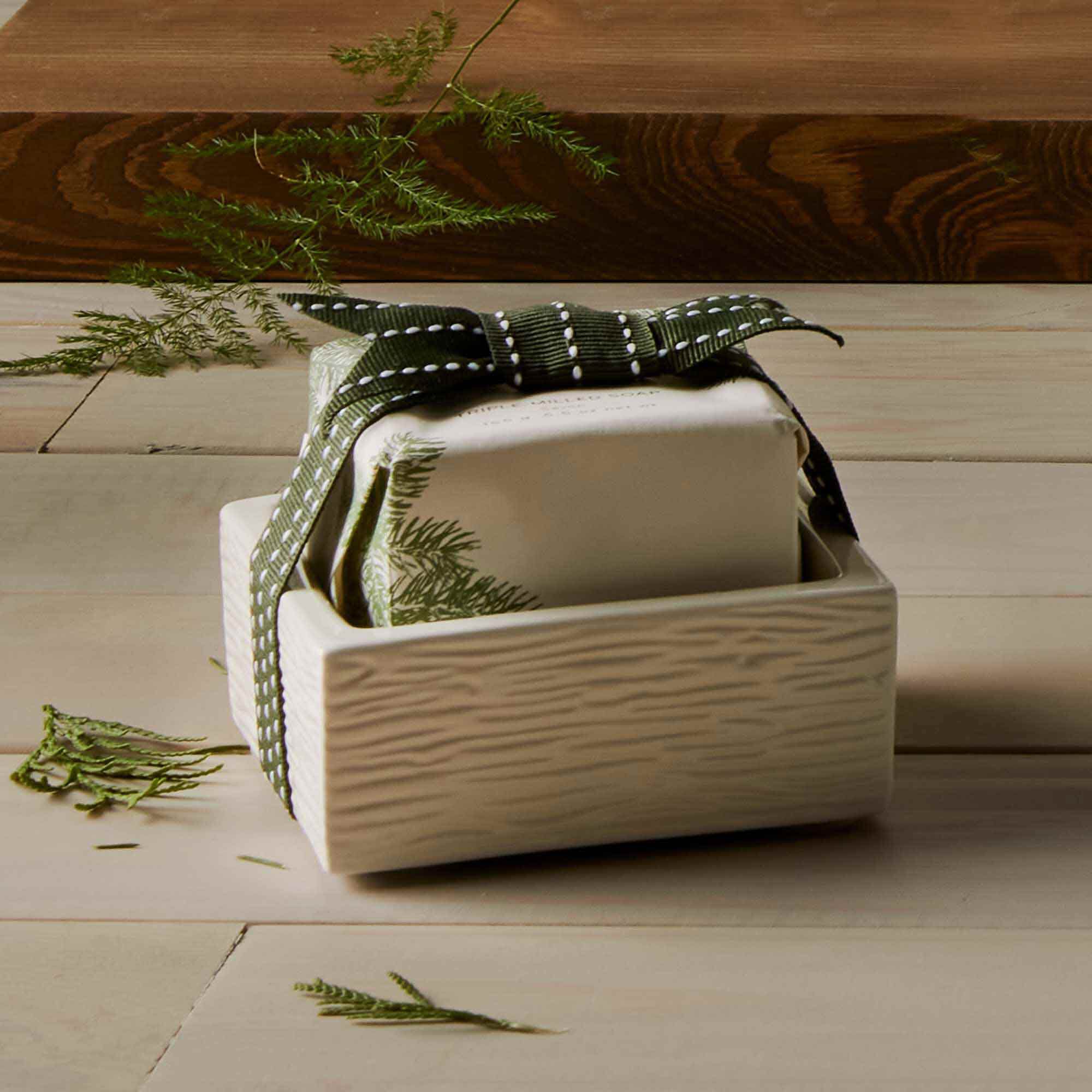 Frasier Fir® Bar Soap and Dish Set
